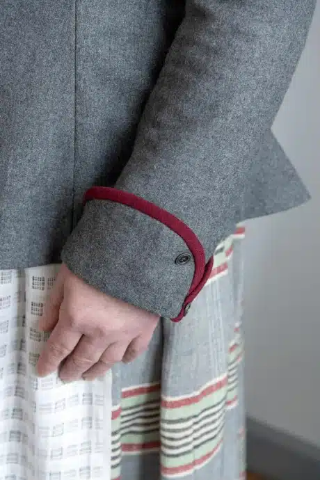 Iisaku naise linnamoelised rõivad, 19. saj lõpp