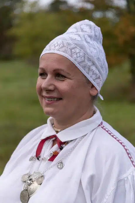 Sangaste naise rahvarõivad, 19. saj keskpaik