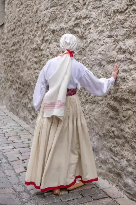 Karula naise rahvarõivad, 19. saj keskpaik
