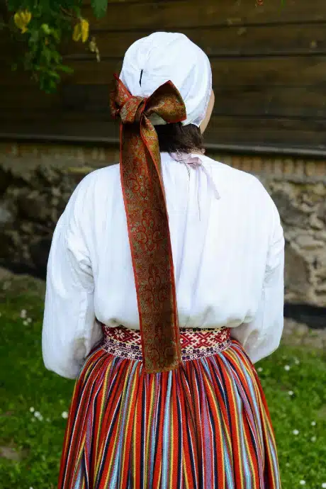 Maarja-Magdaleena naise rahvarõivad, 19. saj keskpaik