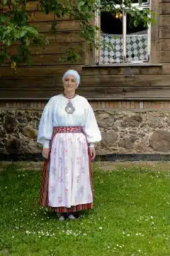 Maarja-Magdaleena naise rahvarõivad, 19. saj keskpaik