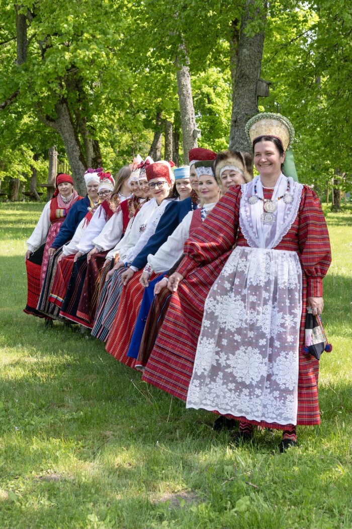 Pärnumaa rahvarõivakooli 4. lend