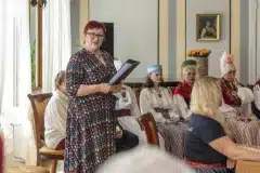 Pärnumaa rahvarõivakooli lõpetamisel