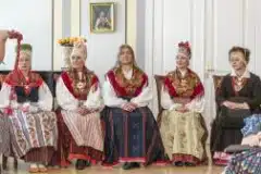 Pärnumaa rahvarõivakooli lõpetamisel