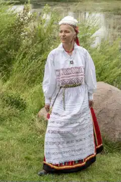 Pühalepa naise rahvarõivad, 19. saj II pool