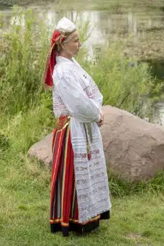 Pühalepa naise rahvarõivad, 19. saj II pool
