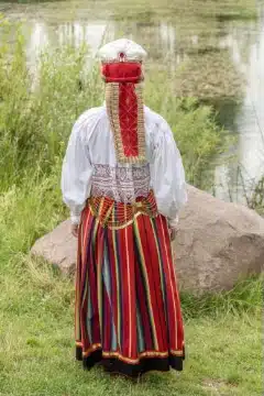 Pühalepa naise rahvarõivad, 19. saj II pool