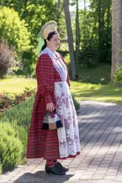 Karuse naise rahvarõivad, 19. saj lõpp