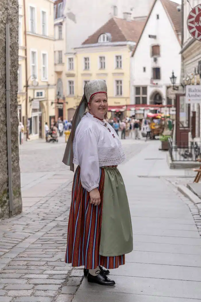 Novembris alustab Tallinna rahvarõivakool