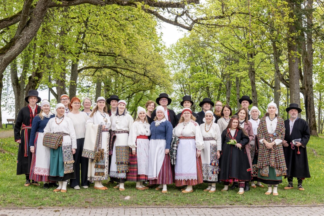 Maikuus lõpetab kolm rahvarõivakooli! Maikuus lõpetab kolm rahvarõivakooli!