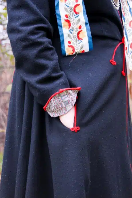 Kanepi naise rahvarõivad