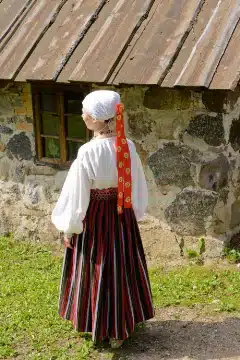 Kursi naise rahvarõivad, 19. saj II pool