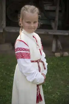 Seto tüdruku rahvarõivad