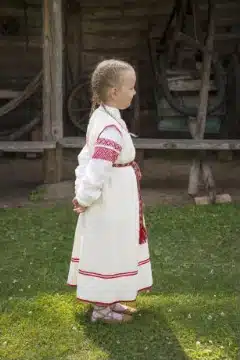Seto tüdruku rahvarõivad