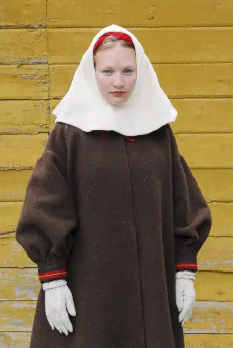 Emmaste pruudi rõivad