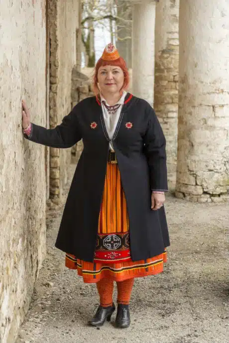 Muhu naise rahvarõivad, 19. saj lõpp