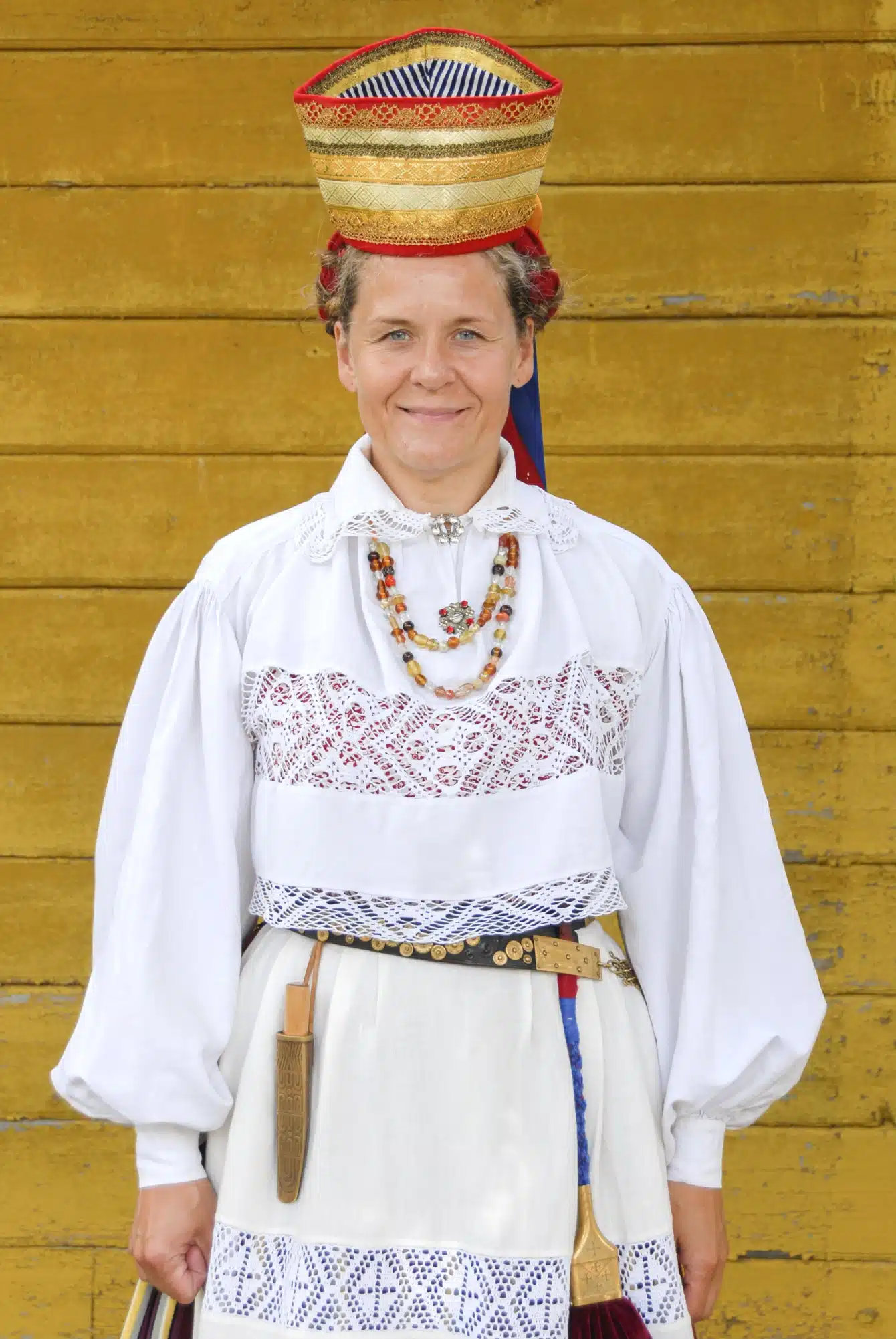 Pühalepa pruudi rahvarõivad