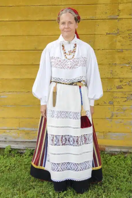 Pühalepa neiu rahvarõivad, 19. saj lõpp