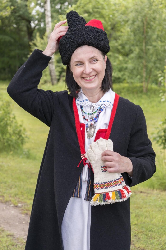 Püha naise rahvariided, 19. saj