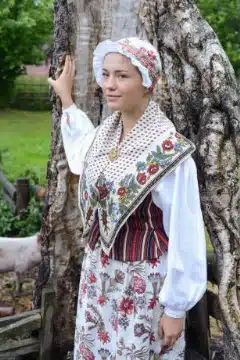 Ruhnu neiu rahvarõivad